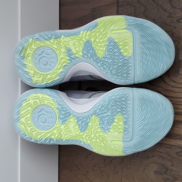 Nike KD Trey 5 X Basketball Shoes - Picture 3 of 7